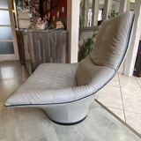 Mantis leather lounge chair ottoman footrest Gerard Van Den Berg 1970