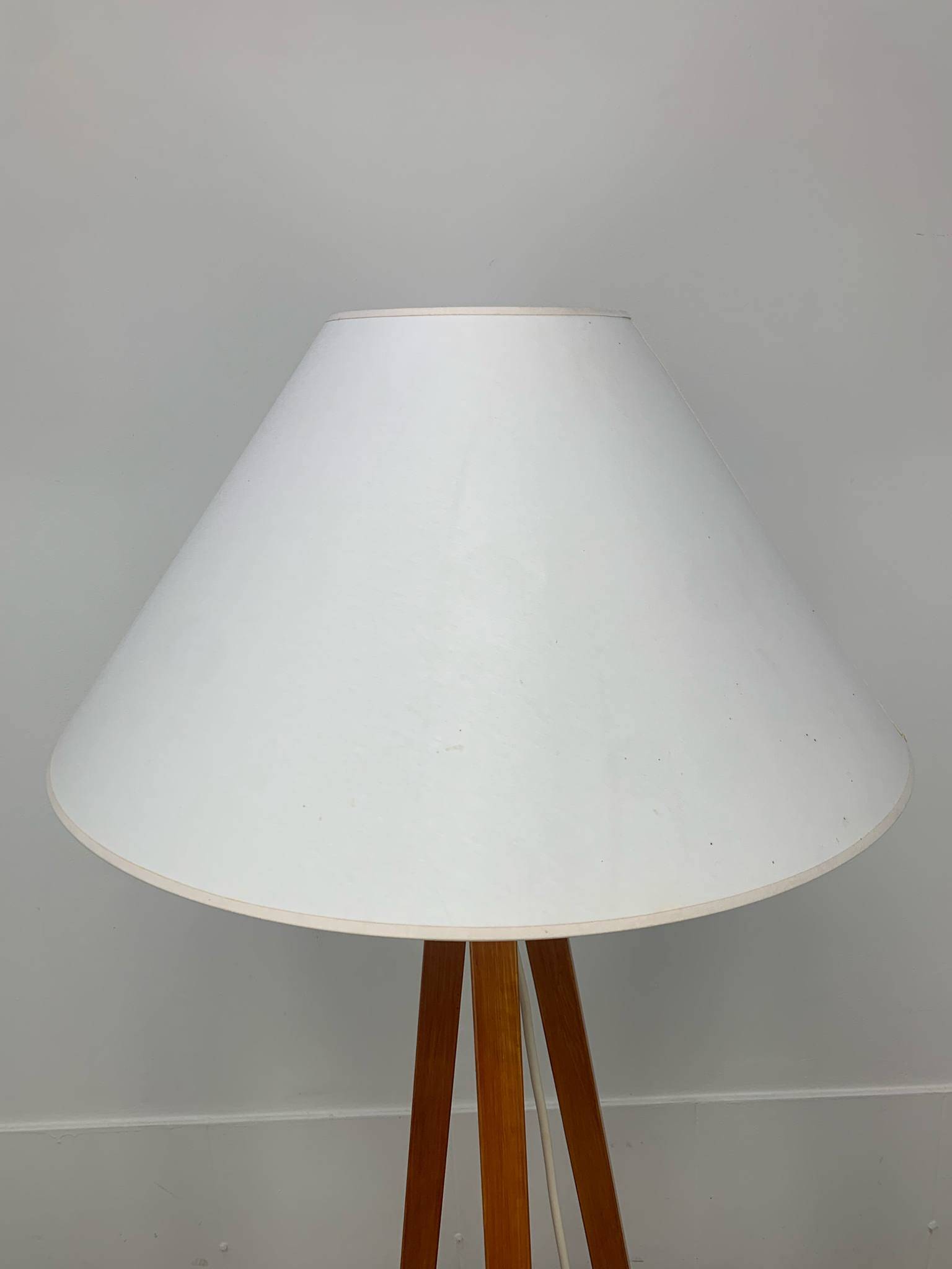 Lampadaire tripode bois, années 80
