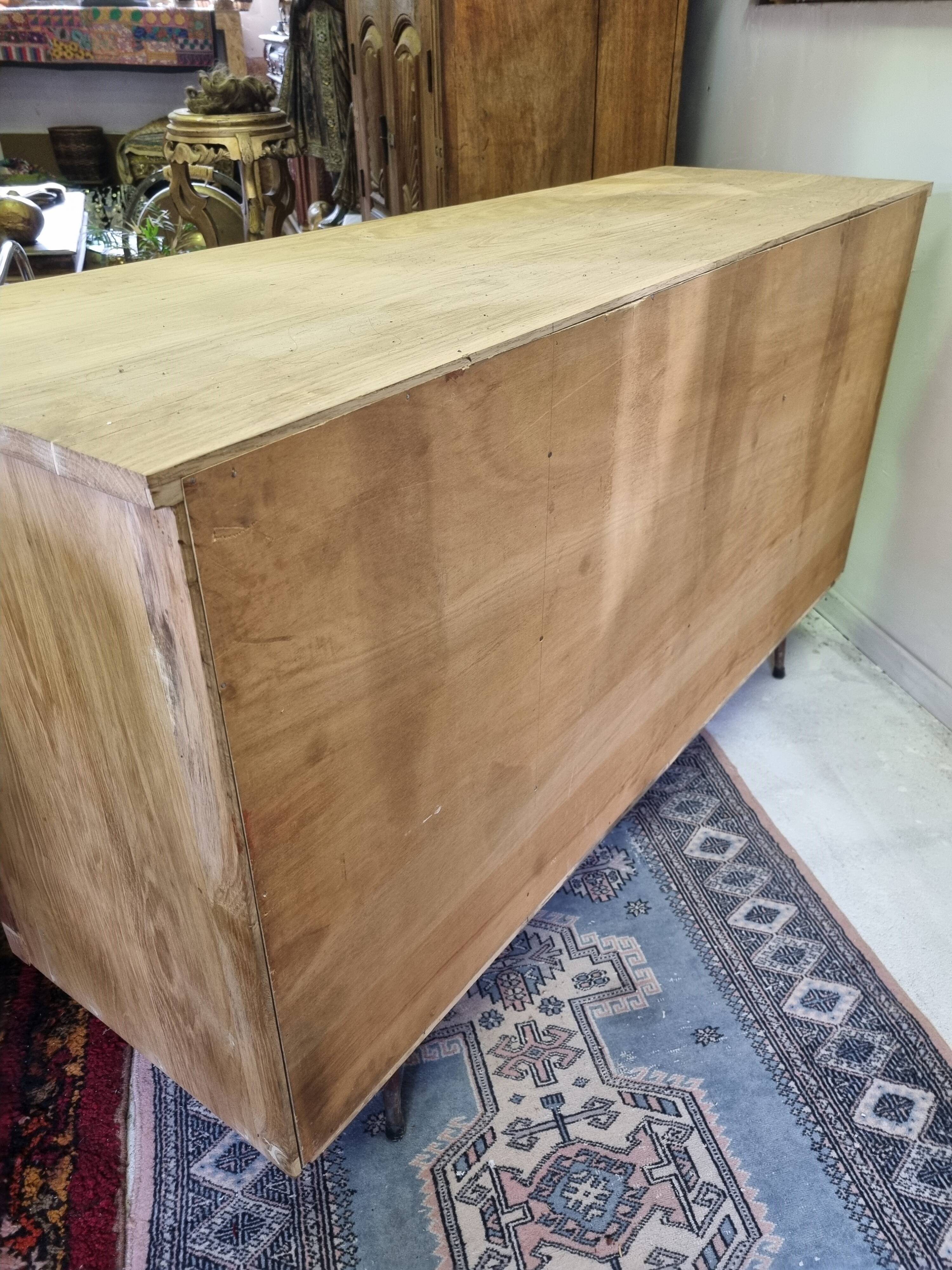 Meuble de métier à tiroirs