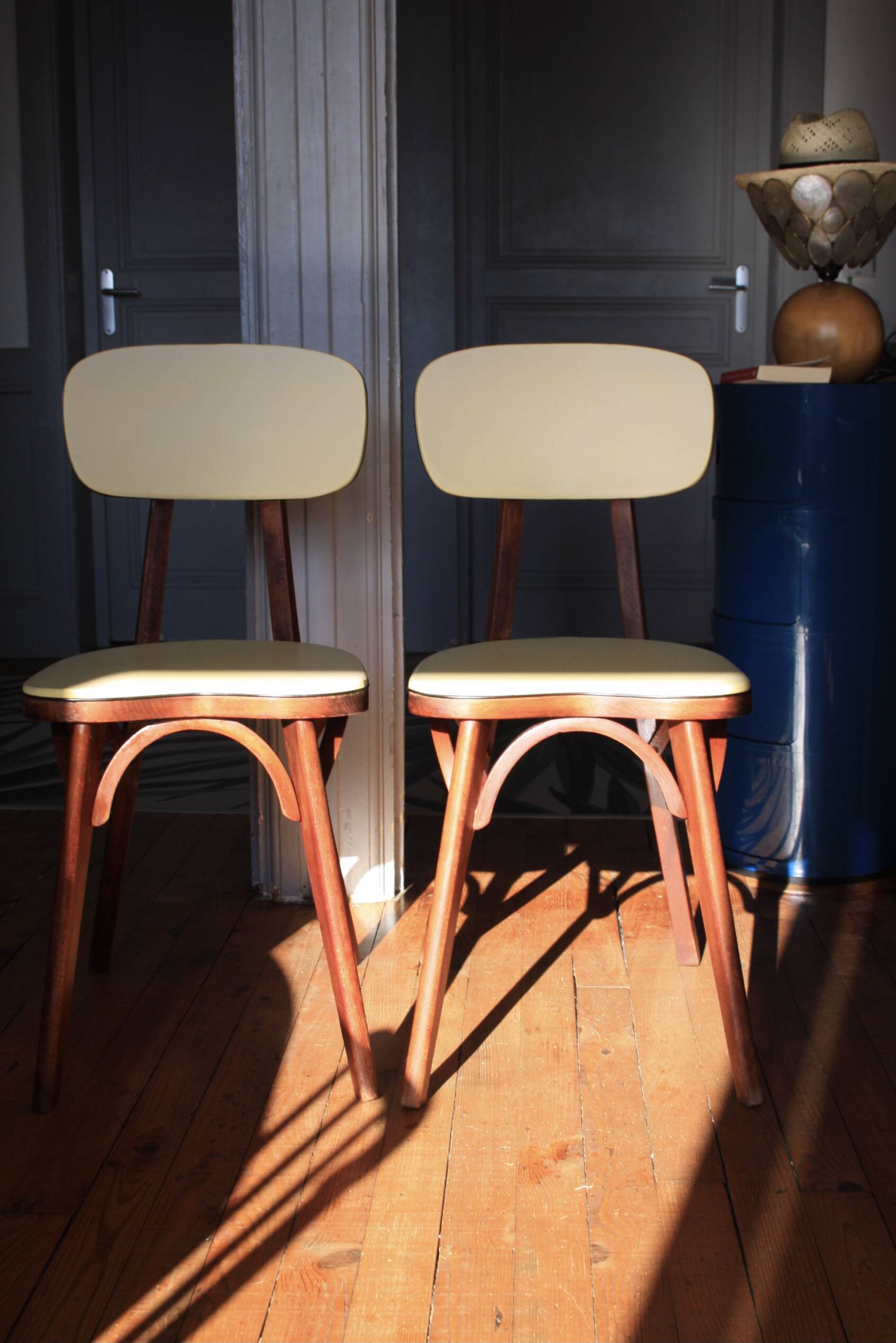 Baumann yellow heart chairs