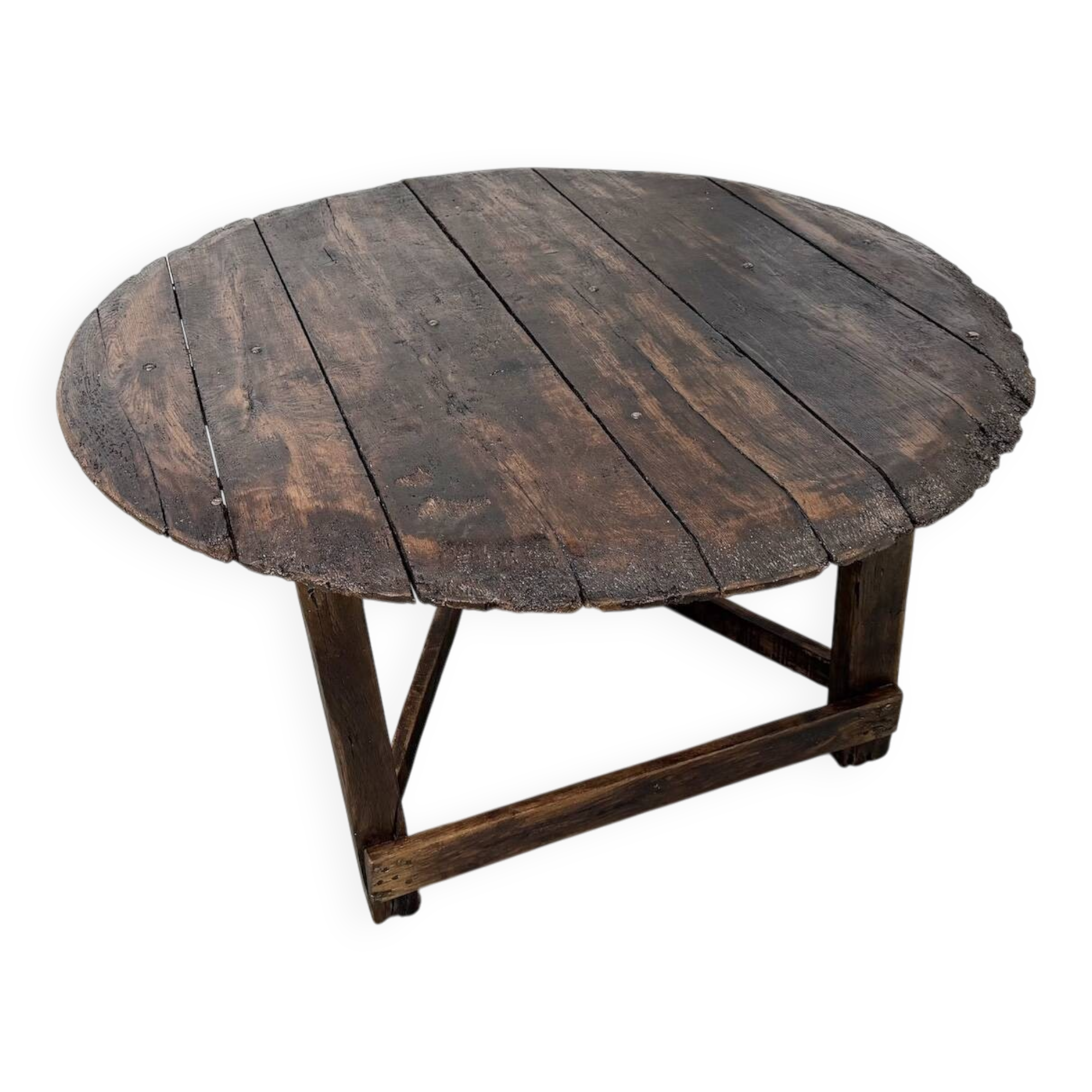 Round table in popular oak, circa 1880.