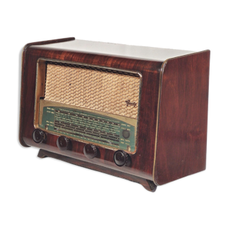 Vintage Bluetooth radio: Gody from 1956