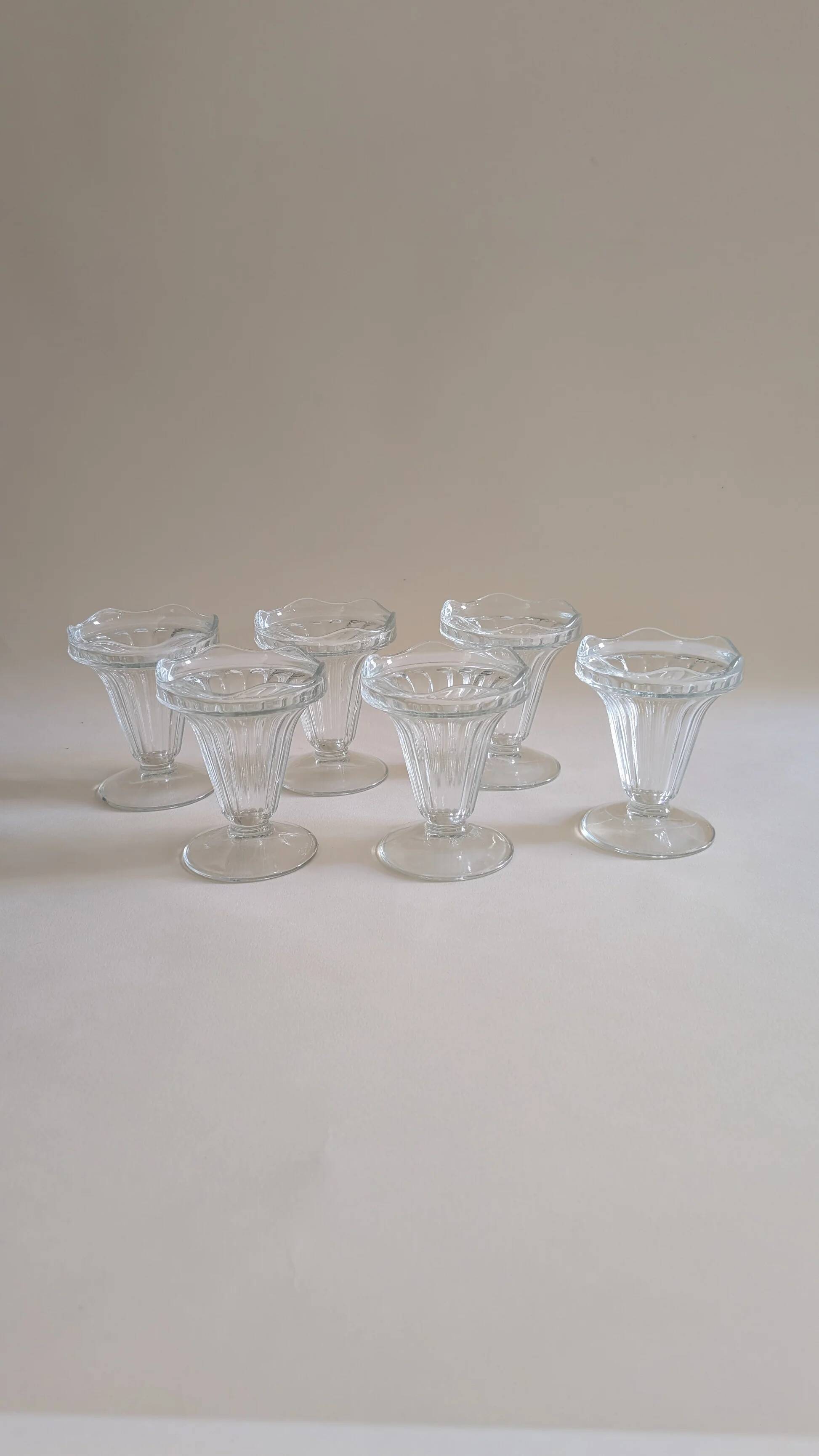 Ensemble de 6 coupes à glaces en verre