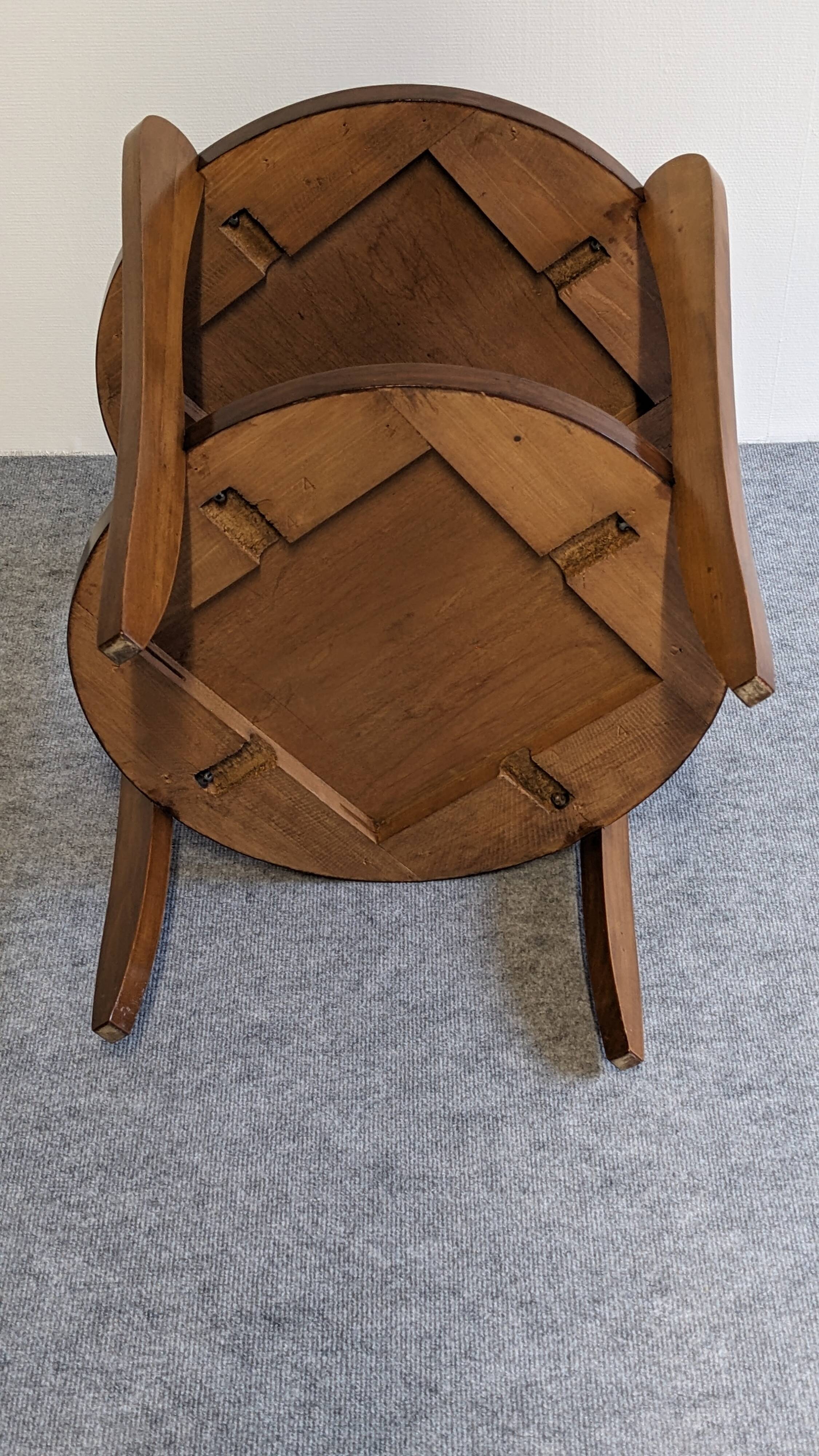 Art Deco round pedestal side table circa 1930