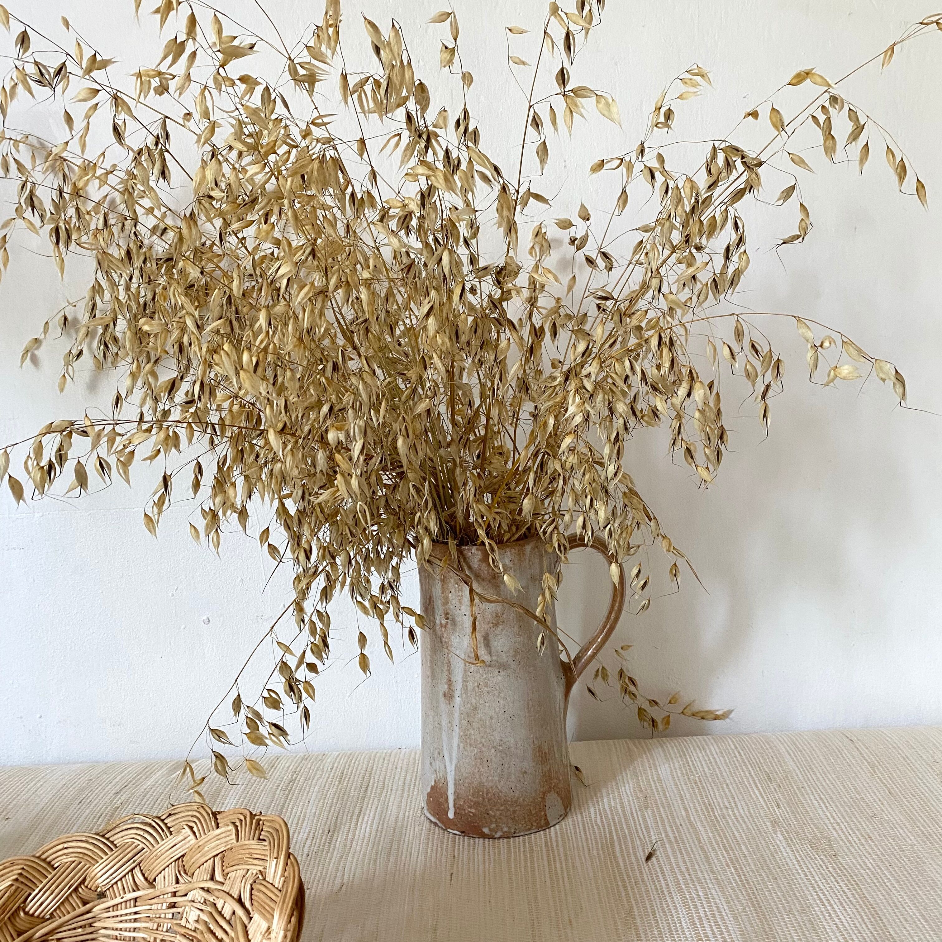 Sandstone pitcher 22.5 cm