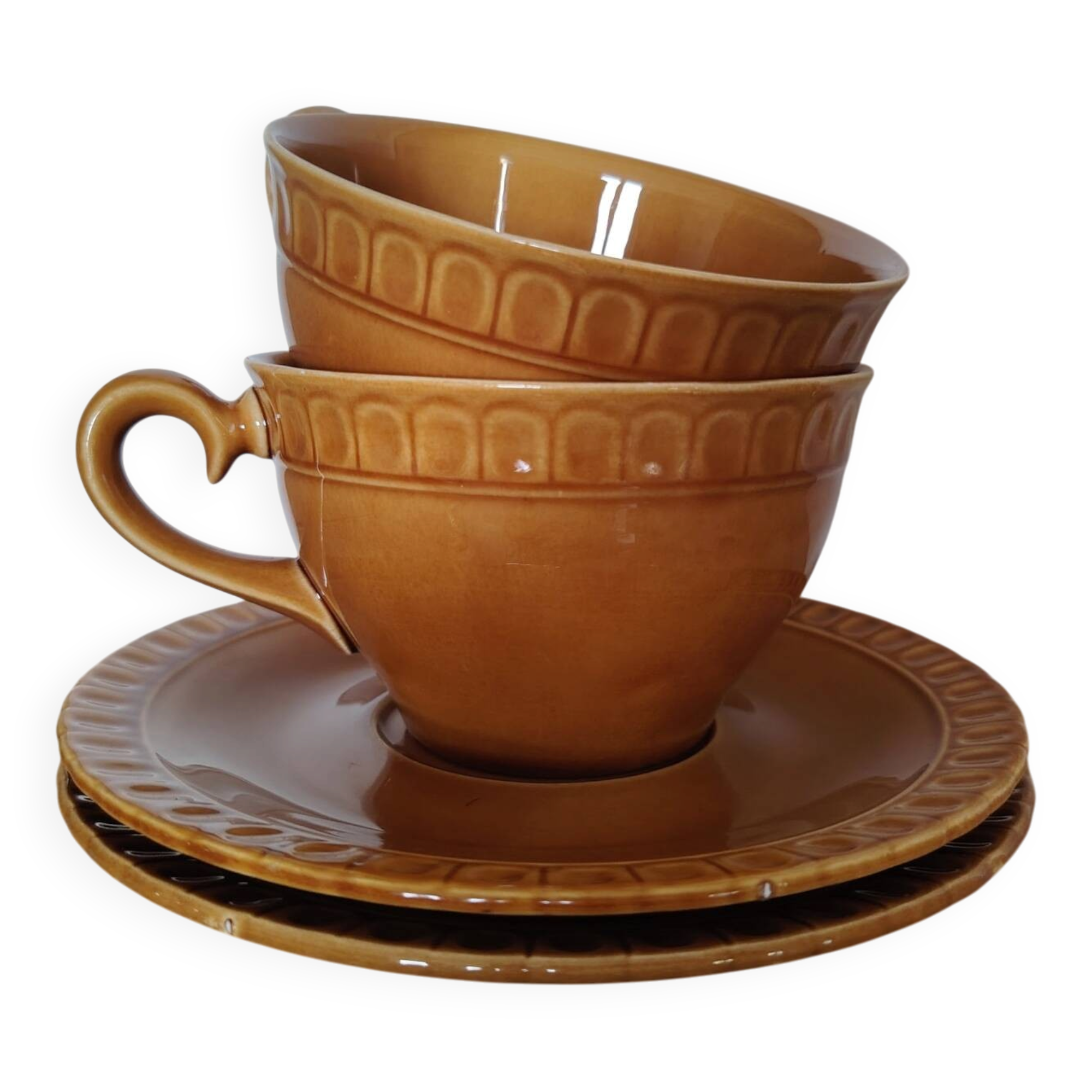 Large cups and saucers