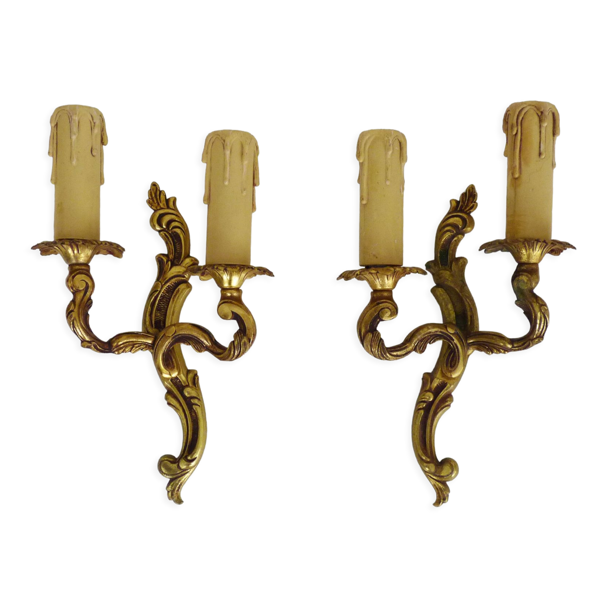 Old pair of wall sconces with double fires in real bronze, acanthus leaf. Year 50