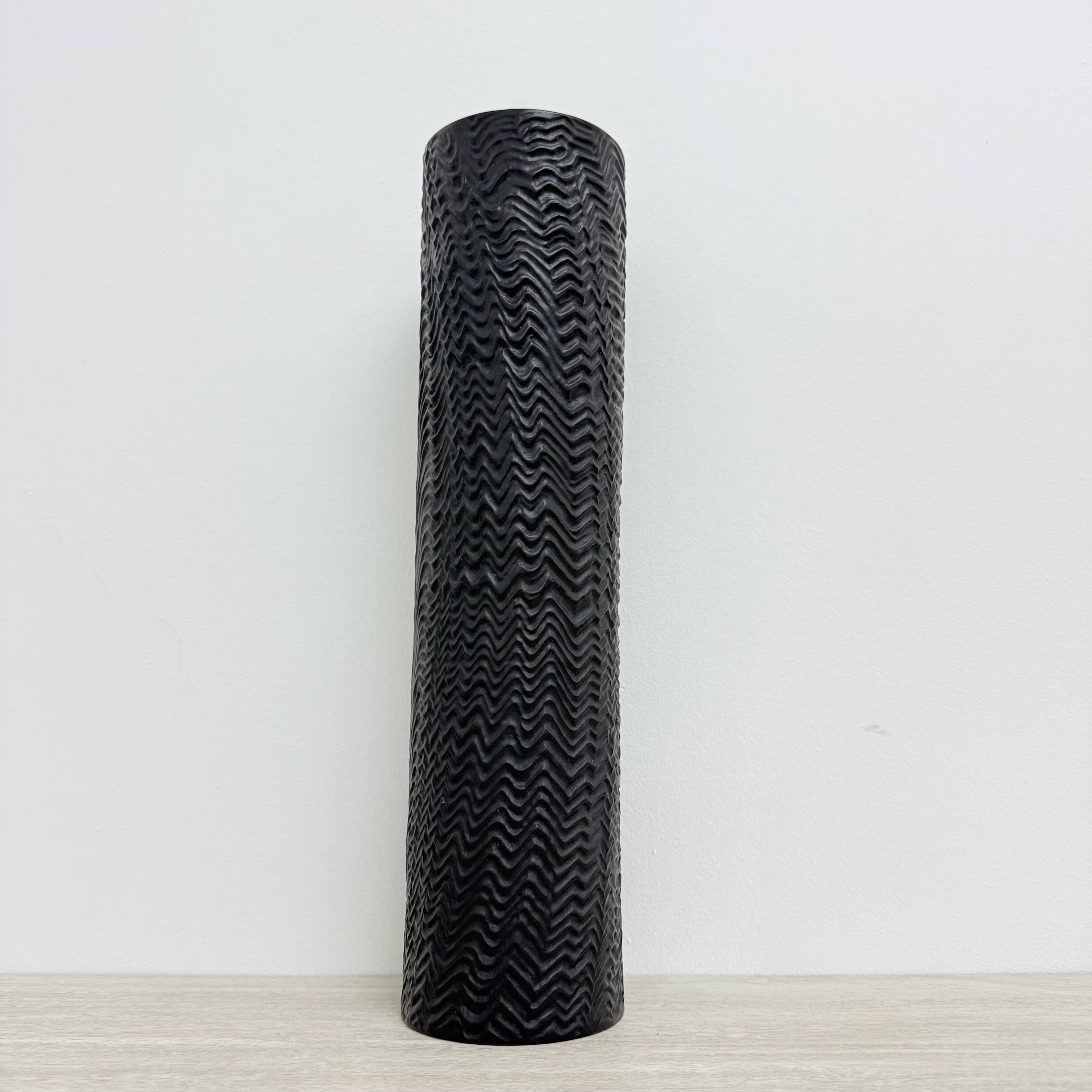 Martin Freyer Rosenthal Studio-Line Bisque Porcelaine Noire Op-Art Relief