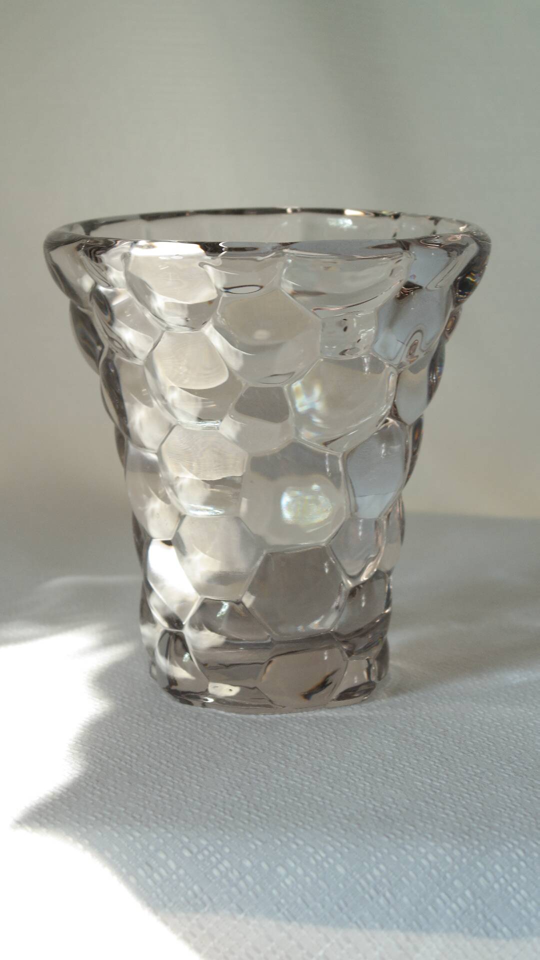 Crystal vase "honeycomb" Pierre D'Avesn