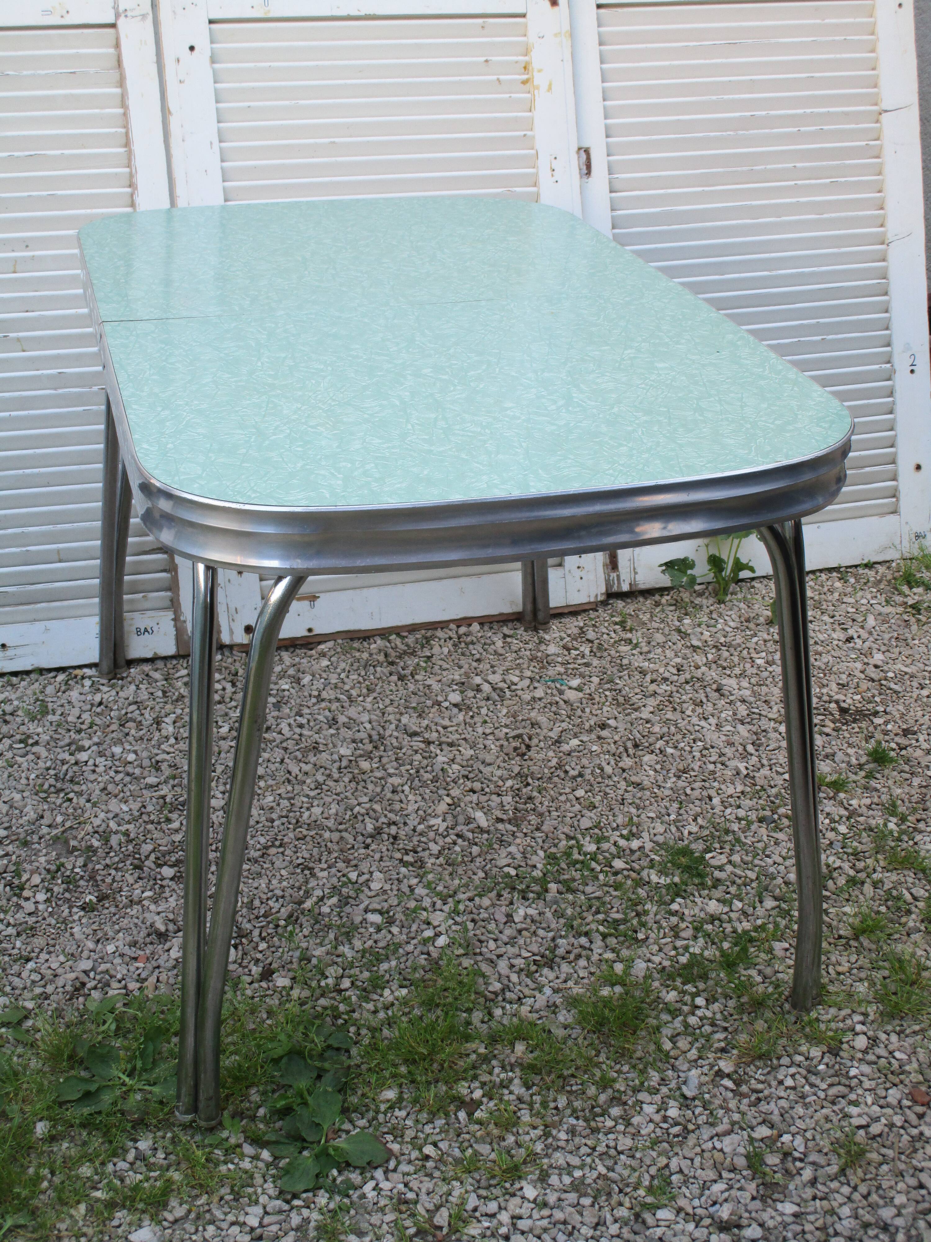 Formica table