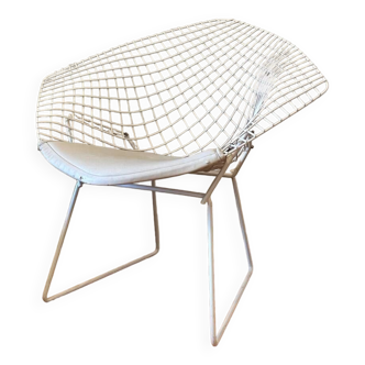 Diamond Chair by Bertoia - authorized replica