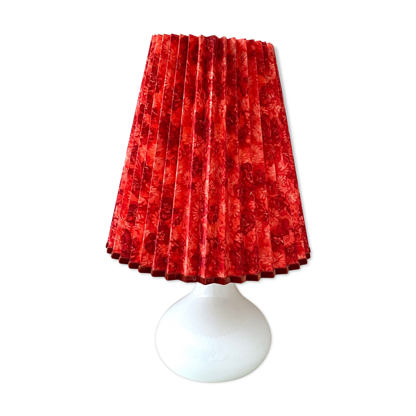 Vintage table lamp with pleated lampshade, mid century interior
