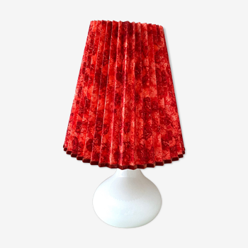 Lampe de table vintage avec abat-jour plissé, intérieur du milieu du siècle