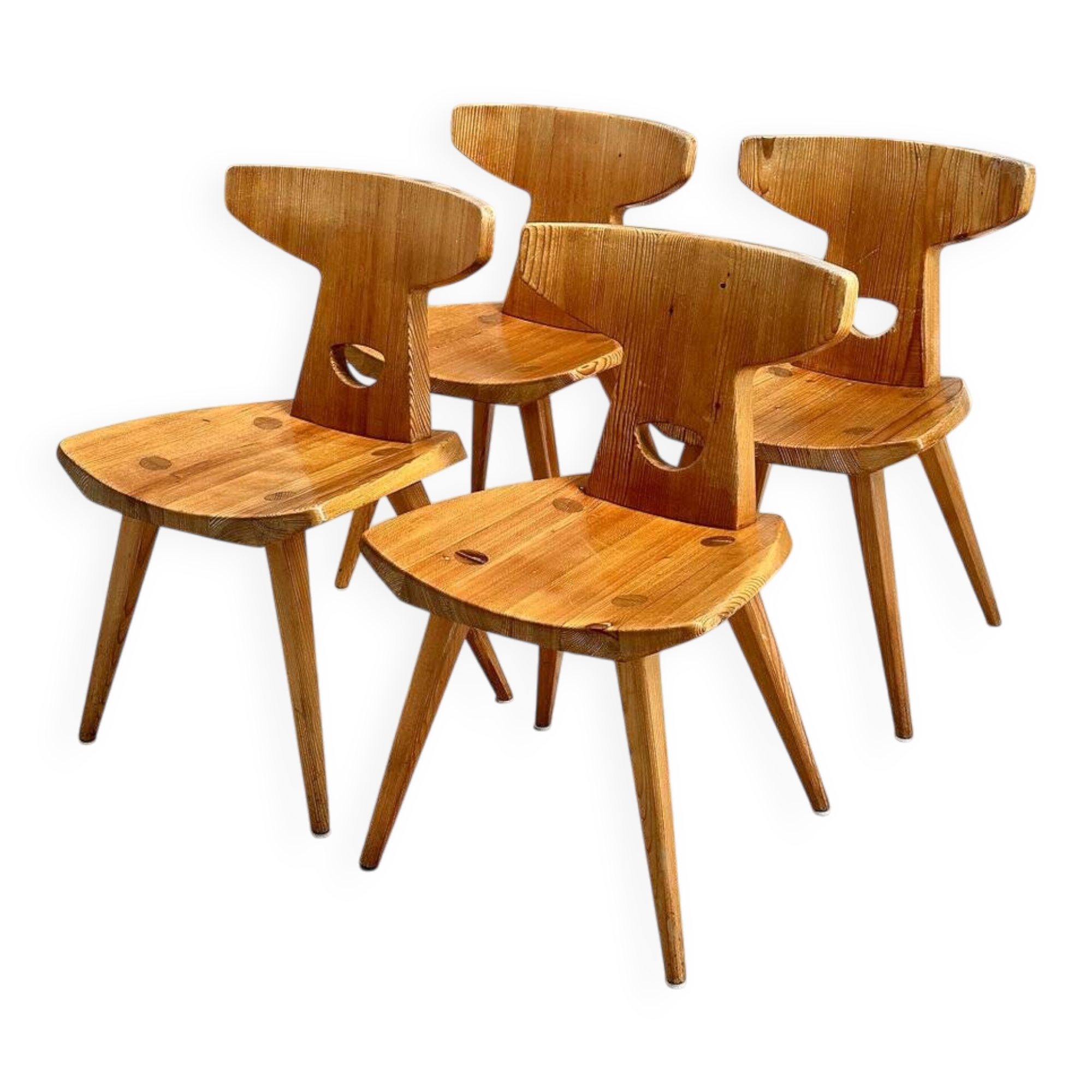 Set of 4 solid pine chairs. Designed by Jacob Kielland-Brandt for I. Christiansen, Denmark, 1960s.
