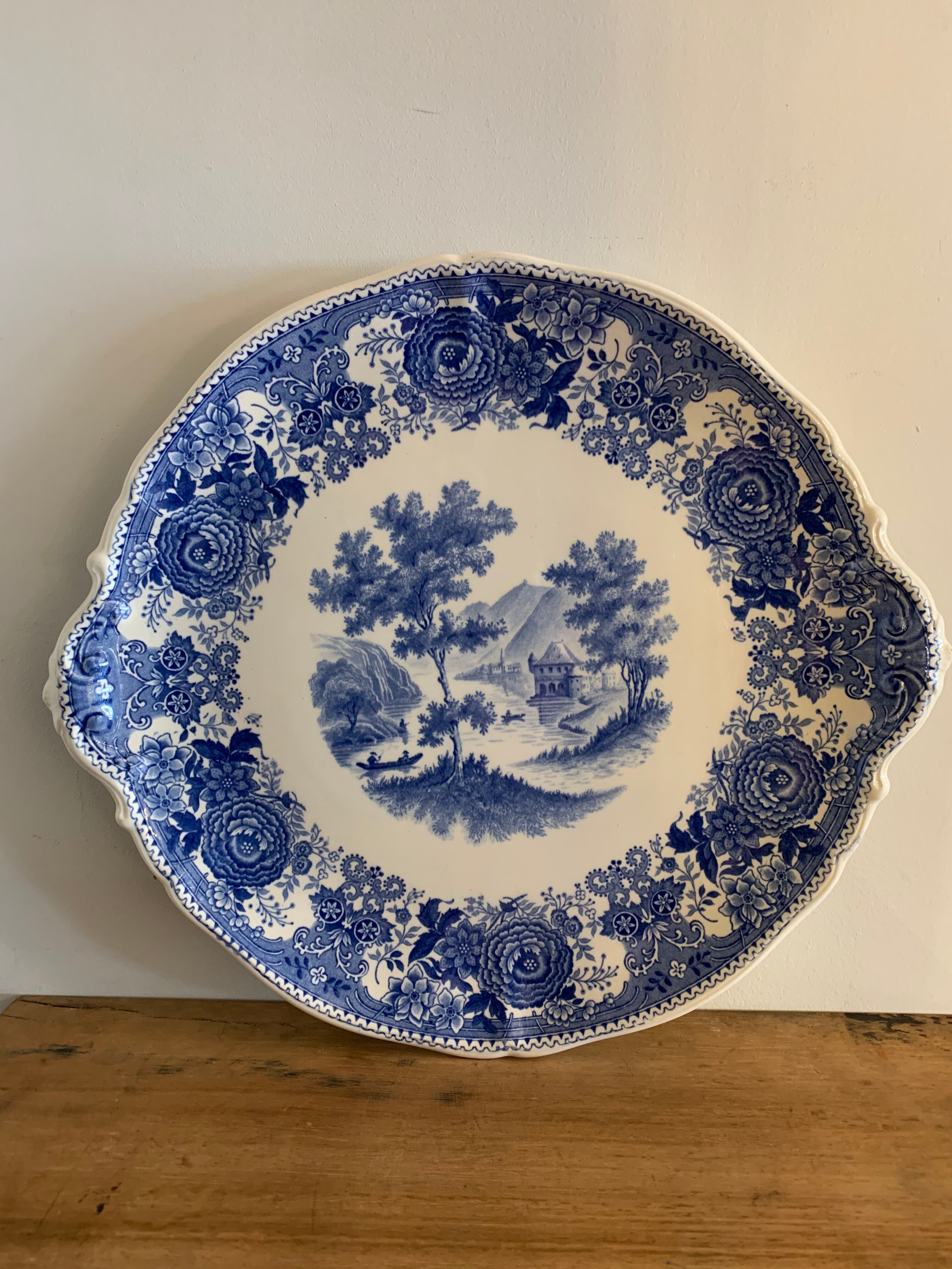 Service or dessert dish Villeroy and Boch model Burgenland