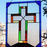 Vitrail décoratif Croix – Verre coloré fait main, 40 × 60 cm