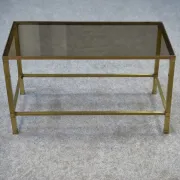 Table basse en laiton et verre fumé 1950’s