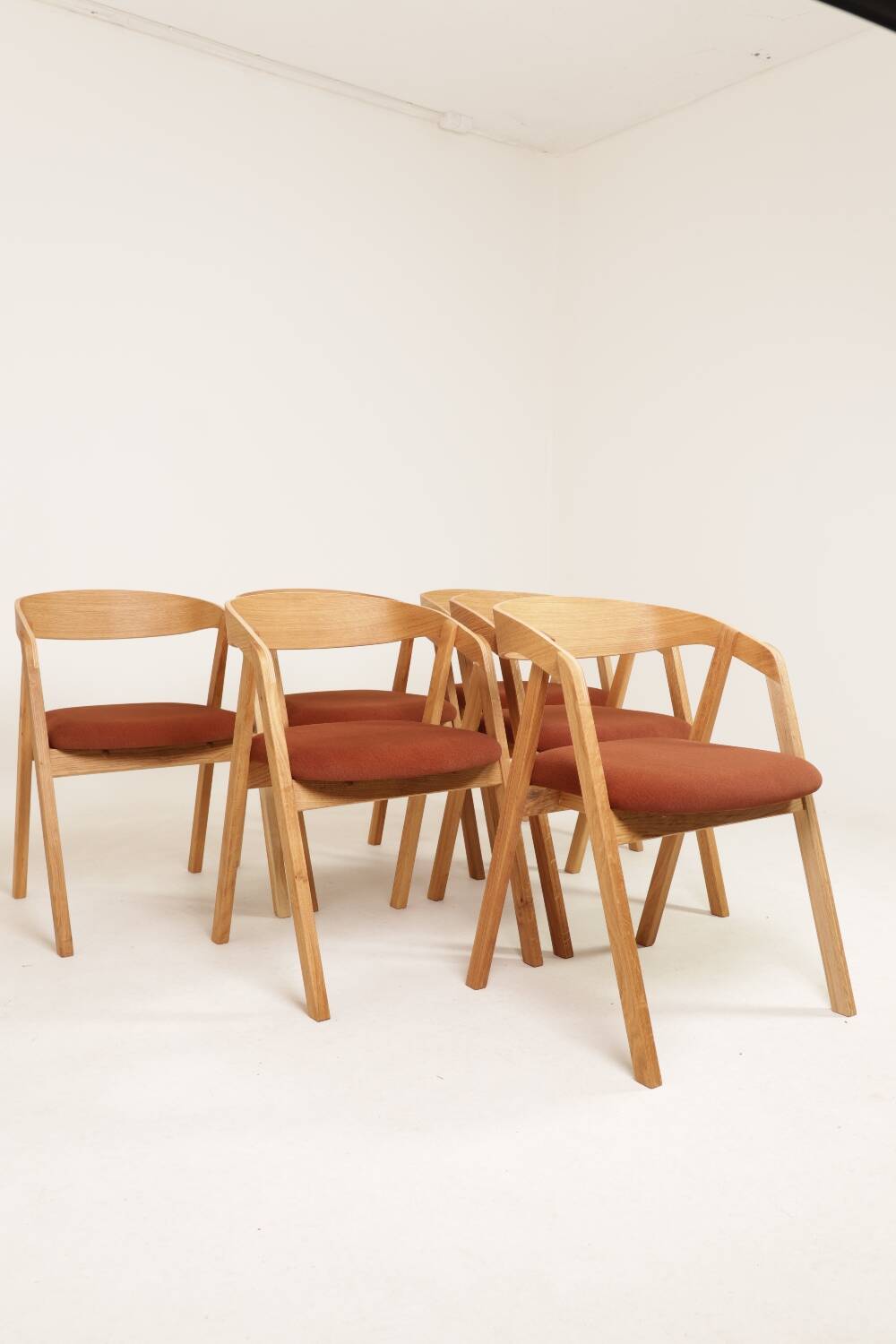 Set of 6 Dining Chairs – Natural Oak & Terracota Upholstery