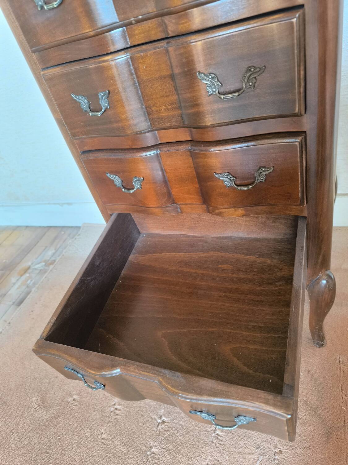 Antique 4-drawer entryway chest of drawers and retractable shelf
