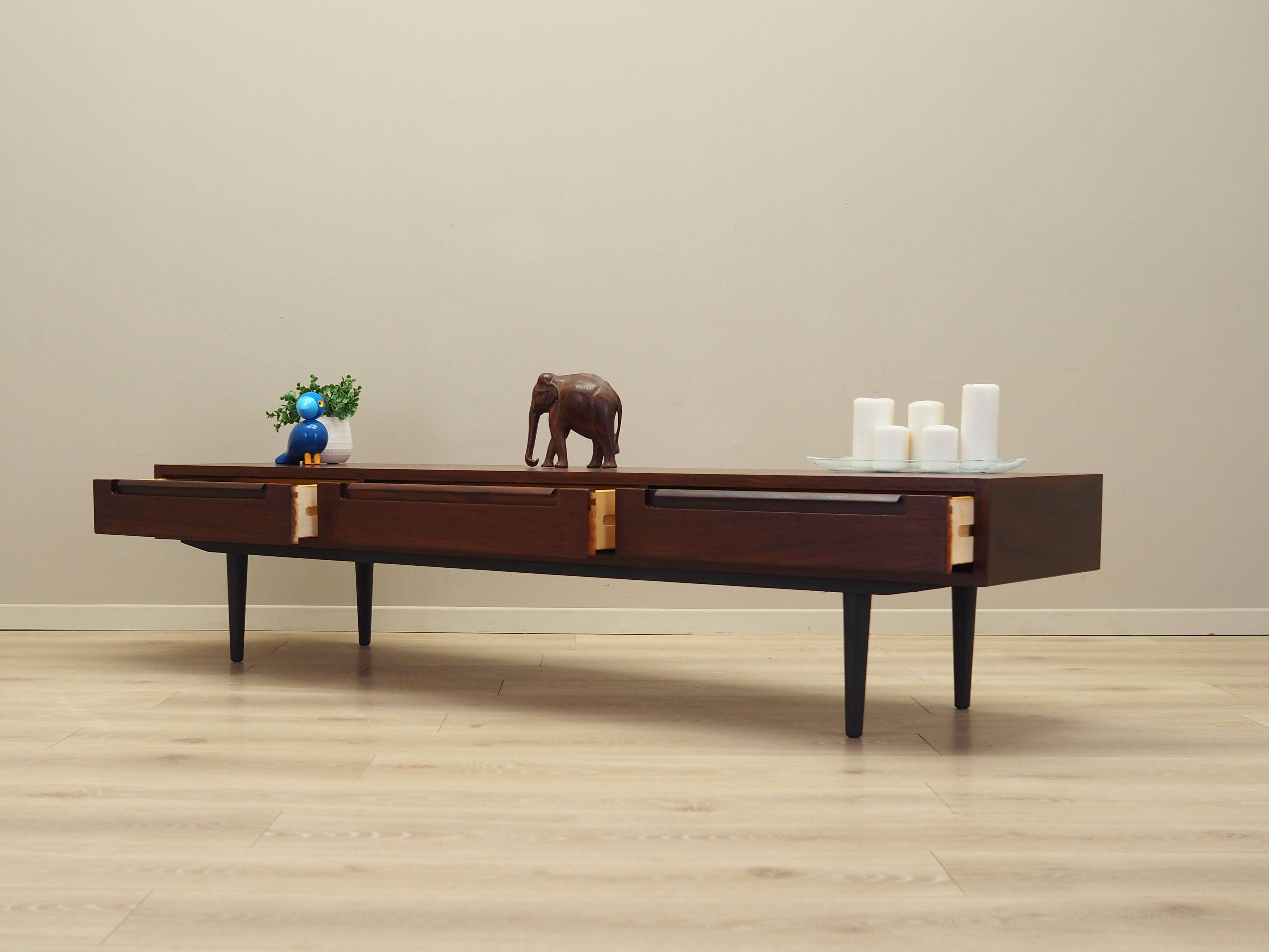 Lowboard en palissandre, design danois, années 1970, production : Danemark