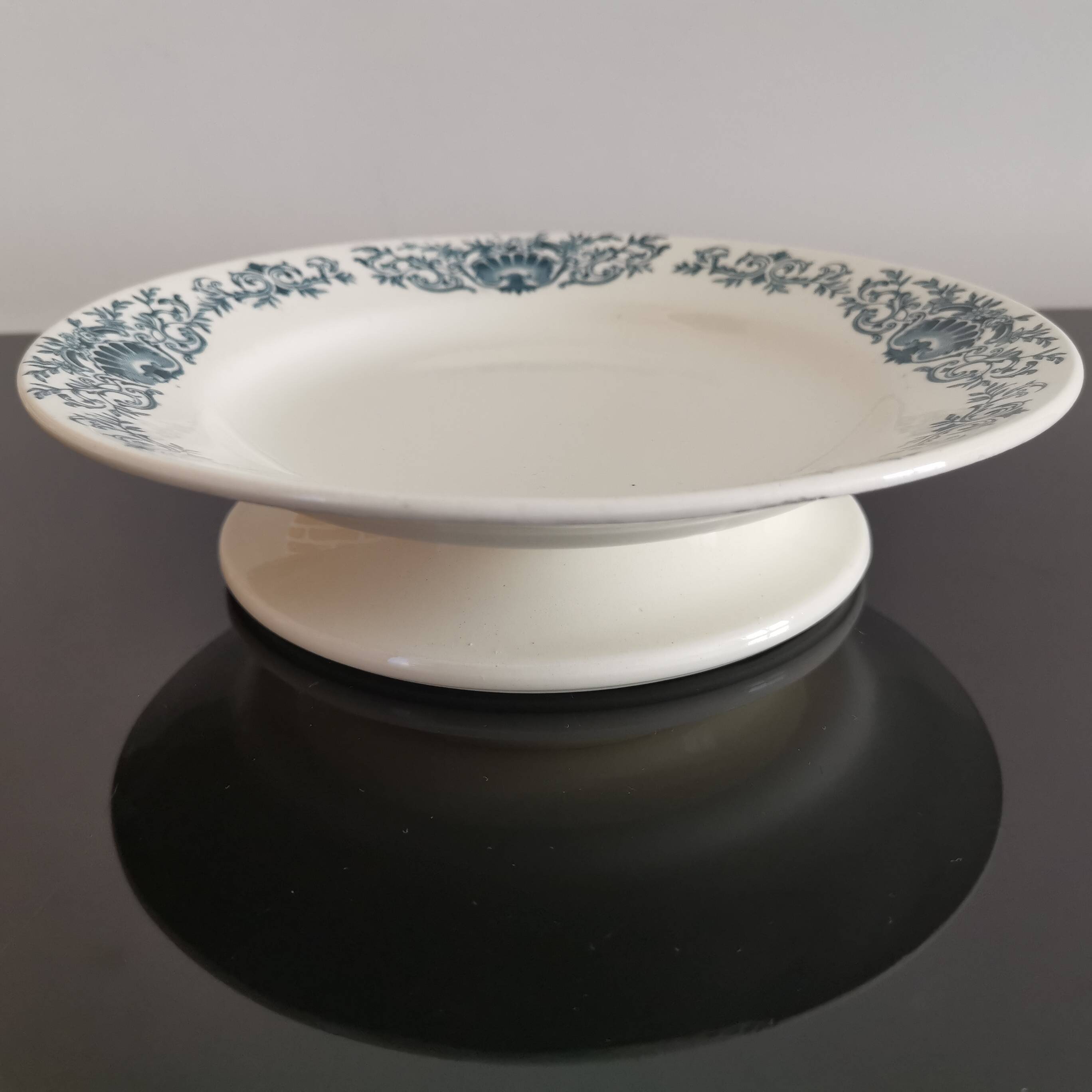 Longchamp earthenware compote bowl with Coquille decor