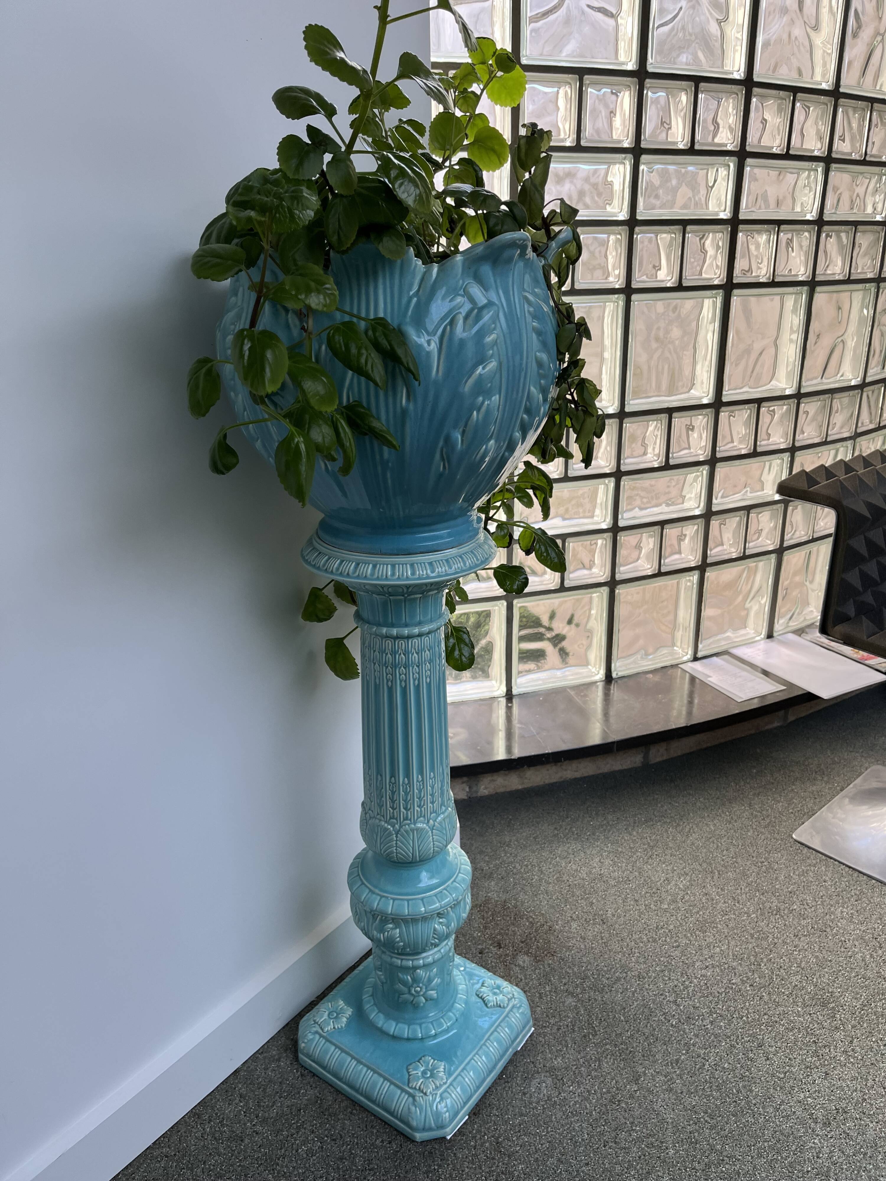 Basin on column early twentieth century