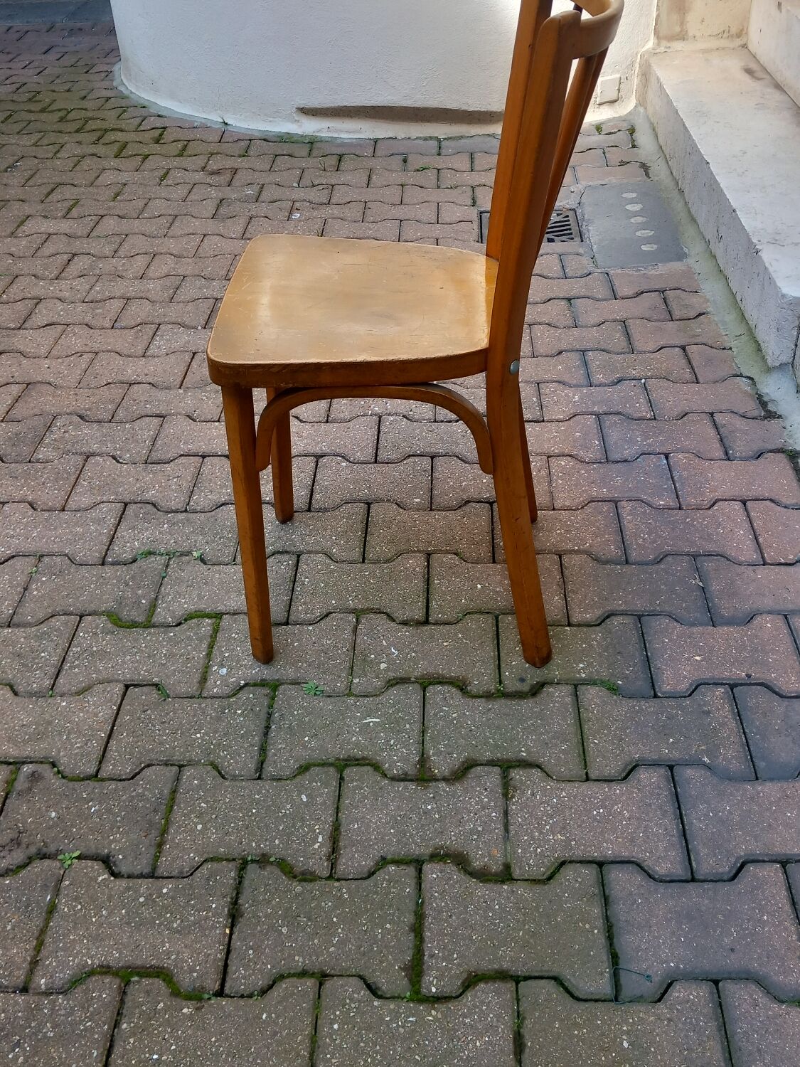 Chaise Baumann