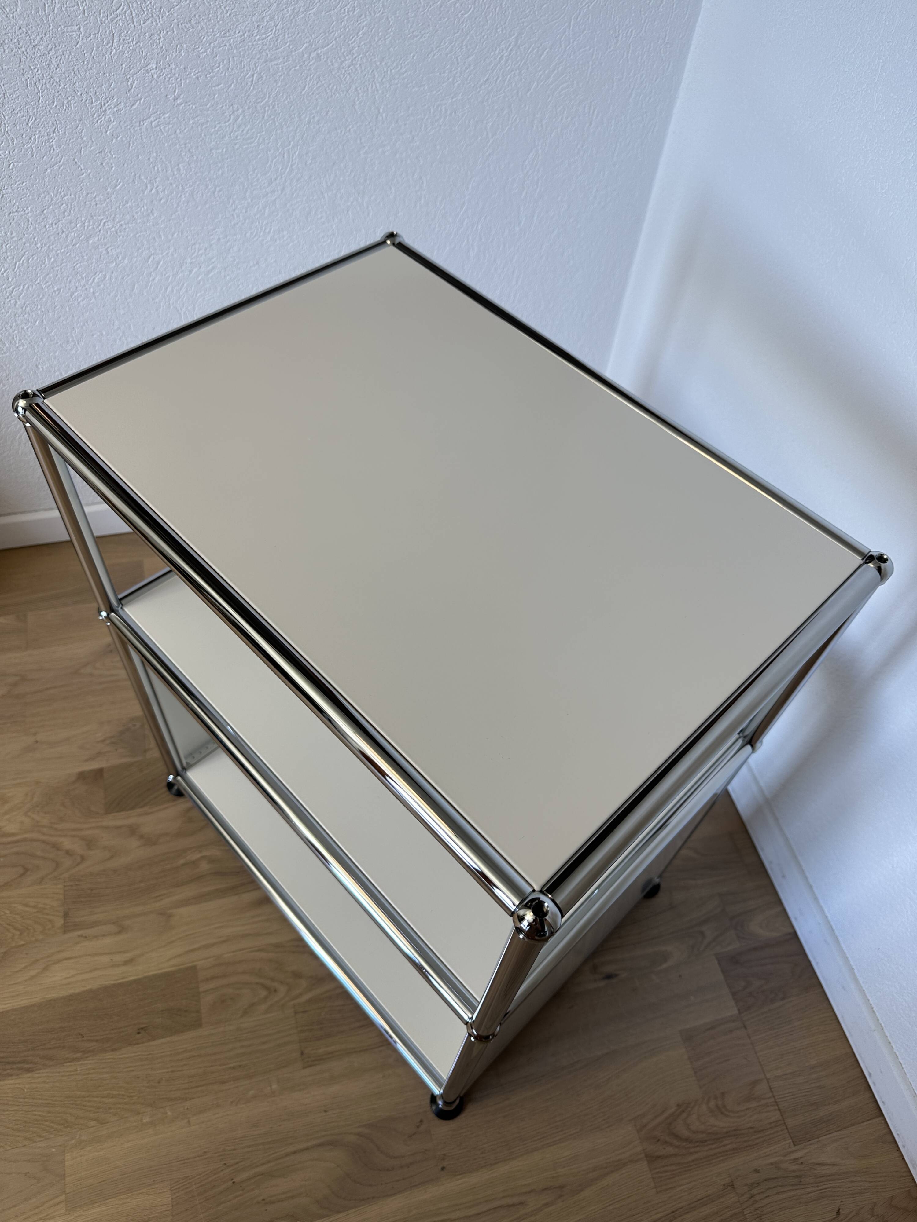 Table d’appoint USM Haller en Blanc Pur