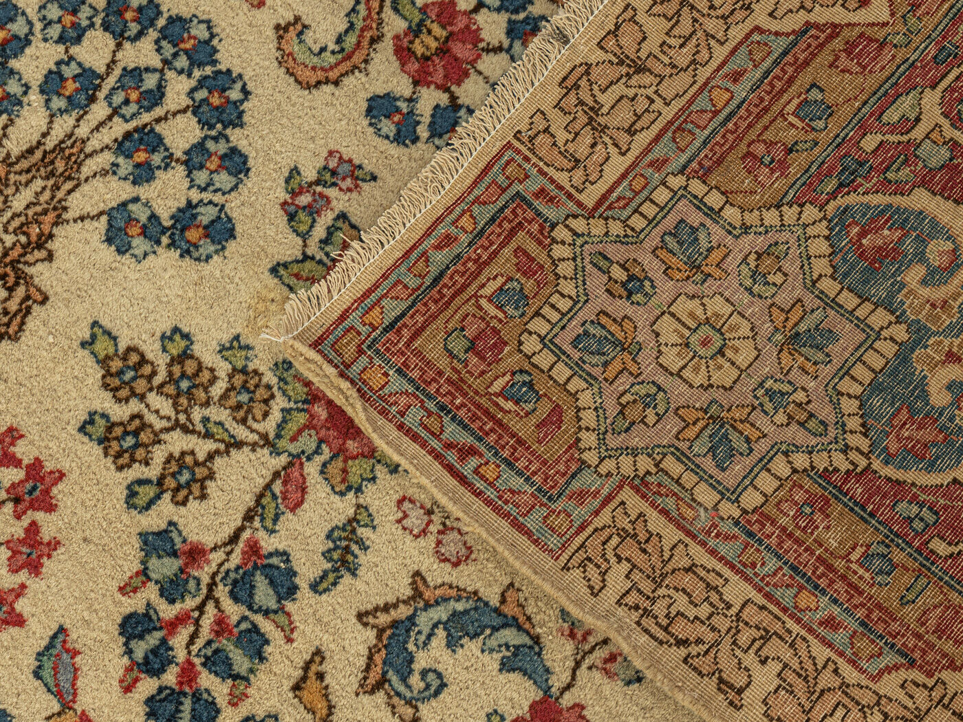 Kerman carpet, 260 x 375