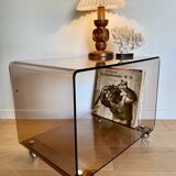 Cube plexi fumé sur roulettes
