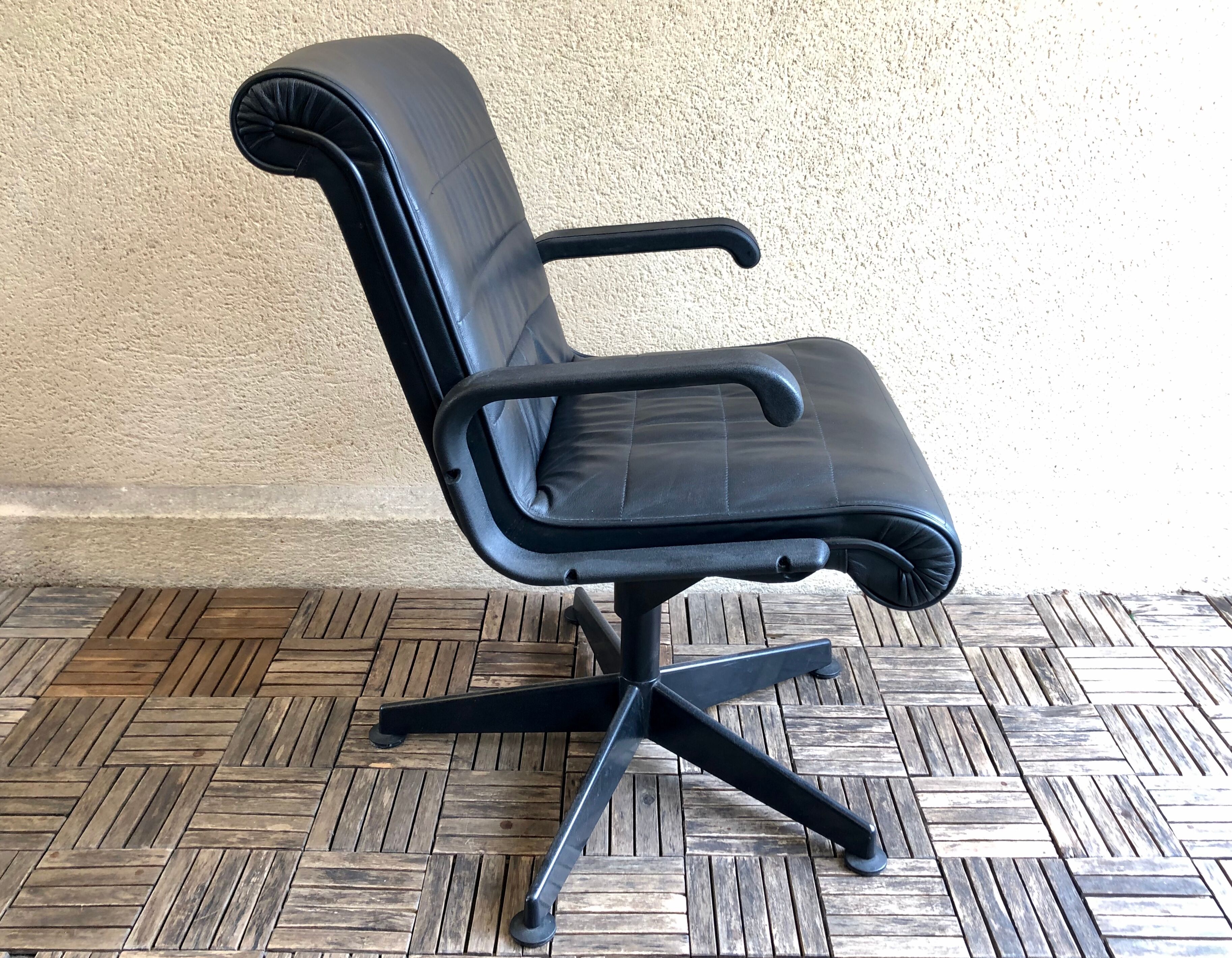 Richard Sapper vintage 90 black leather Knoll desk