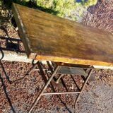 Table with sawmill foot