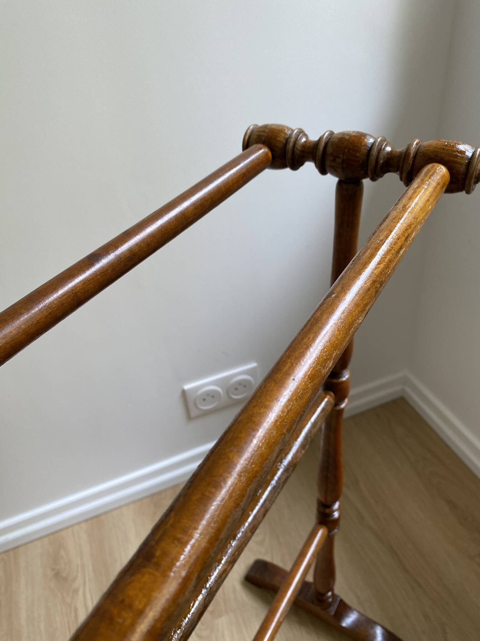Vintage turned wooden towel rack