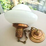 Opaline suspension at the end of the 19th century