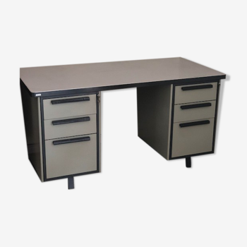 Strafor  industrial desk