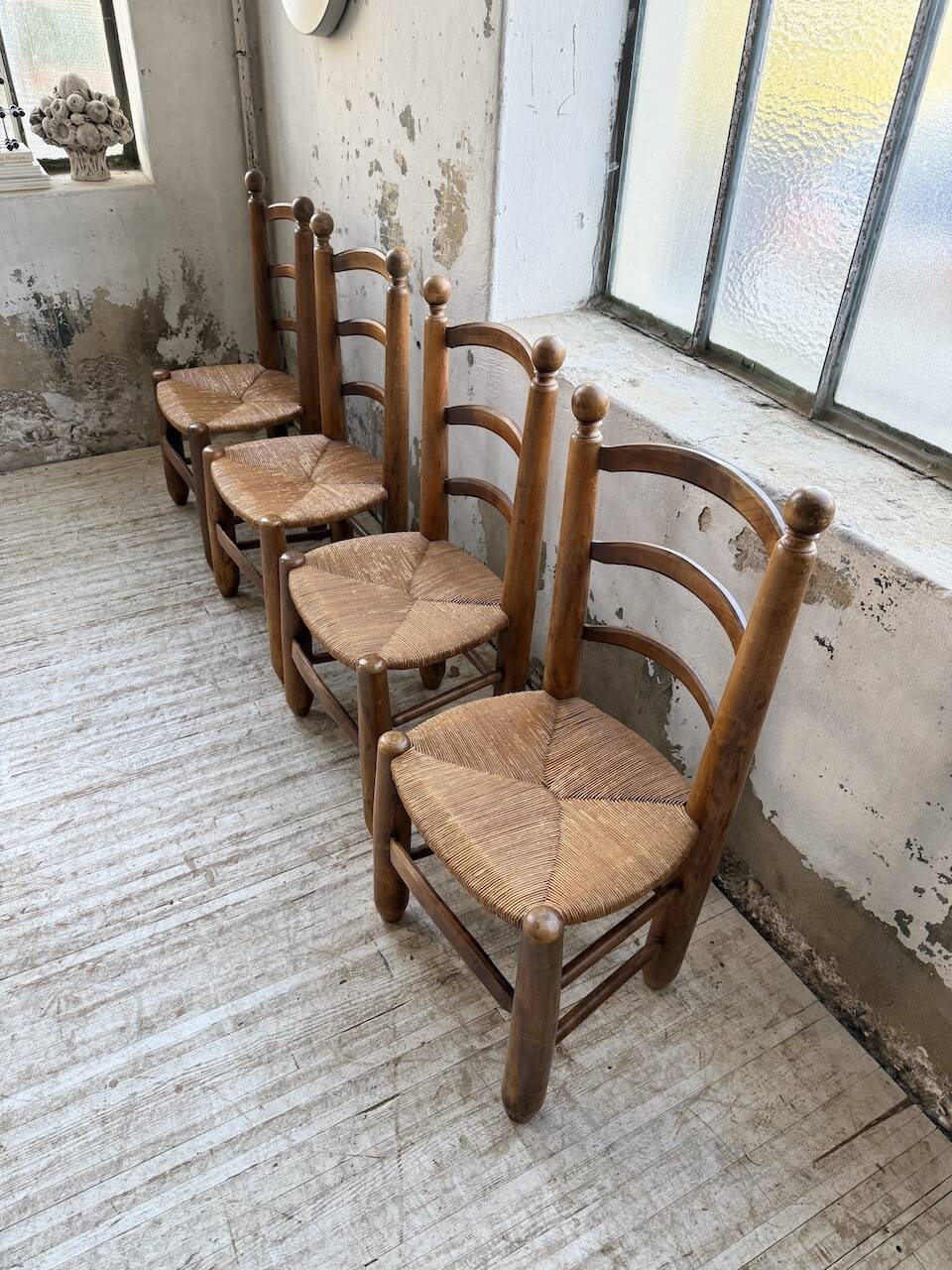 Set of 4 oak and straw chairs Dudouyt 1940