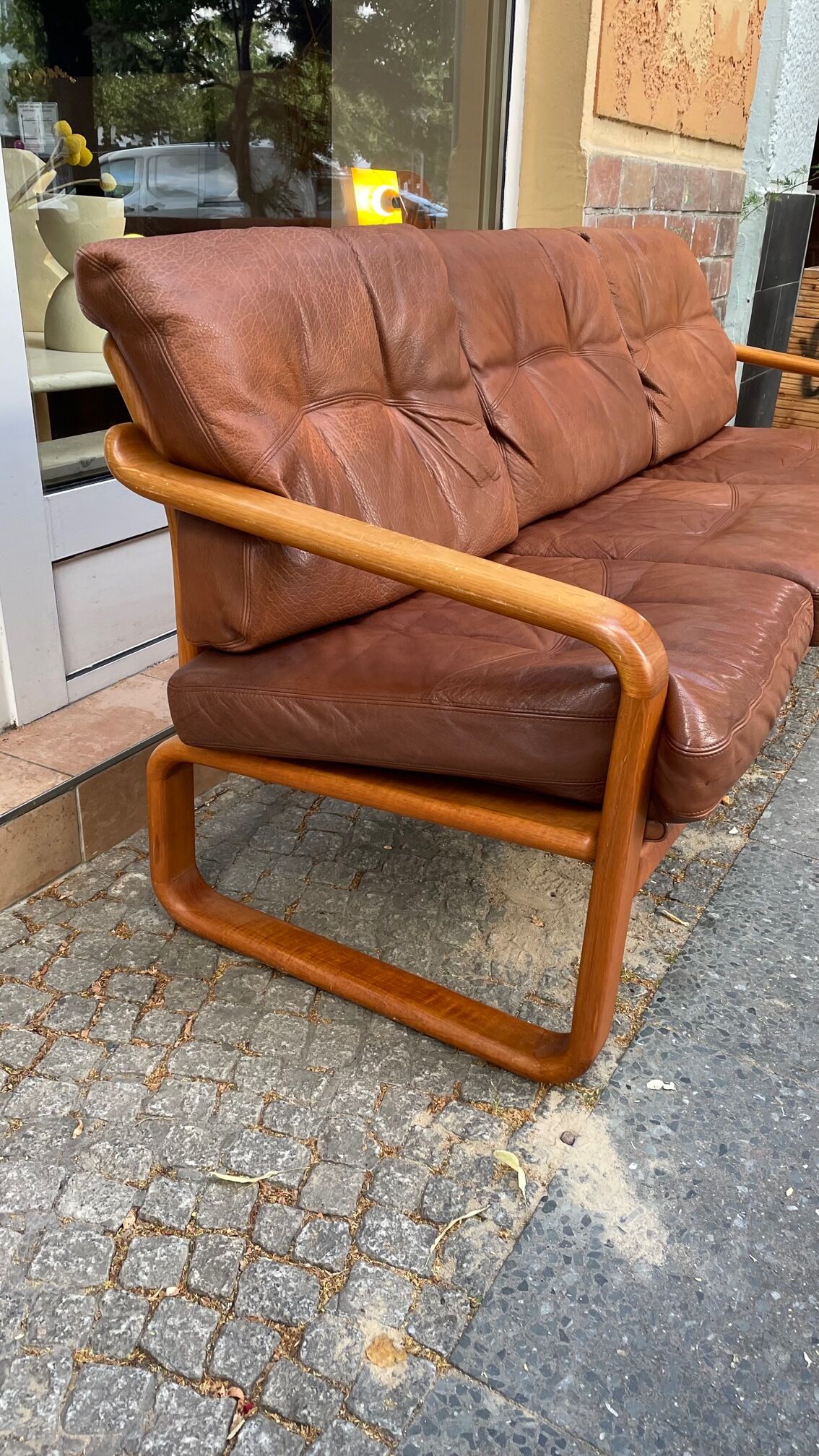 HS Denmark sofa in leather and teak from the 60s