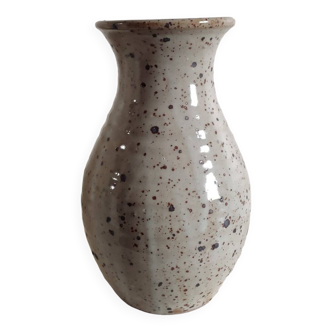 Pyrite gray sandstone vase