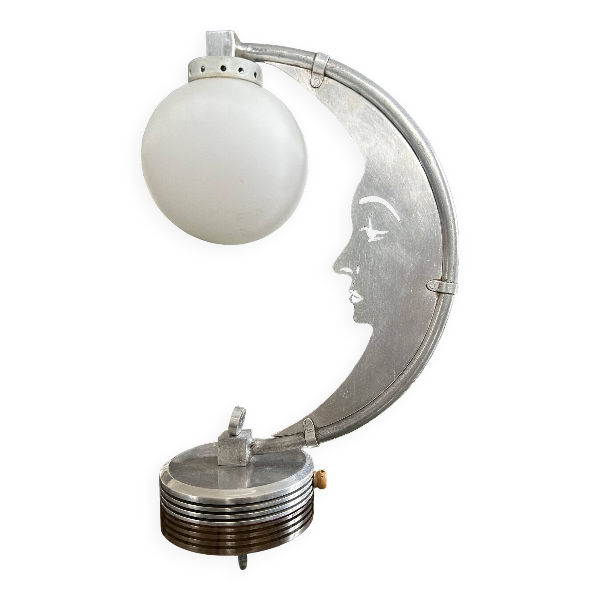 Lampe lune avec visage en aluminium et opaline blanche vers 1930