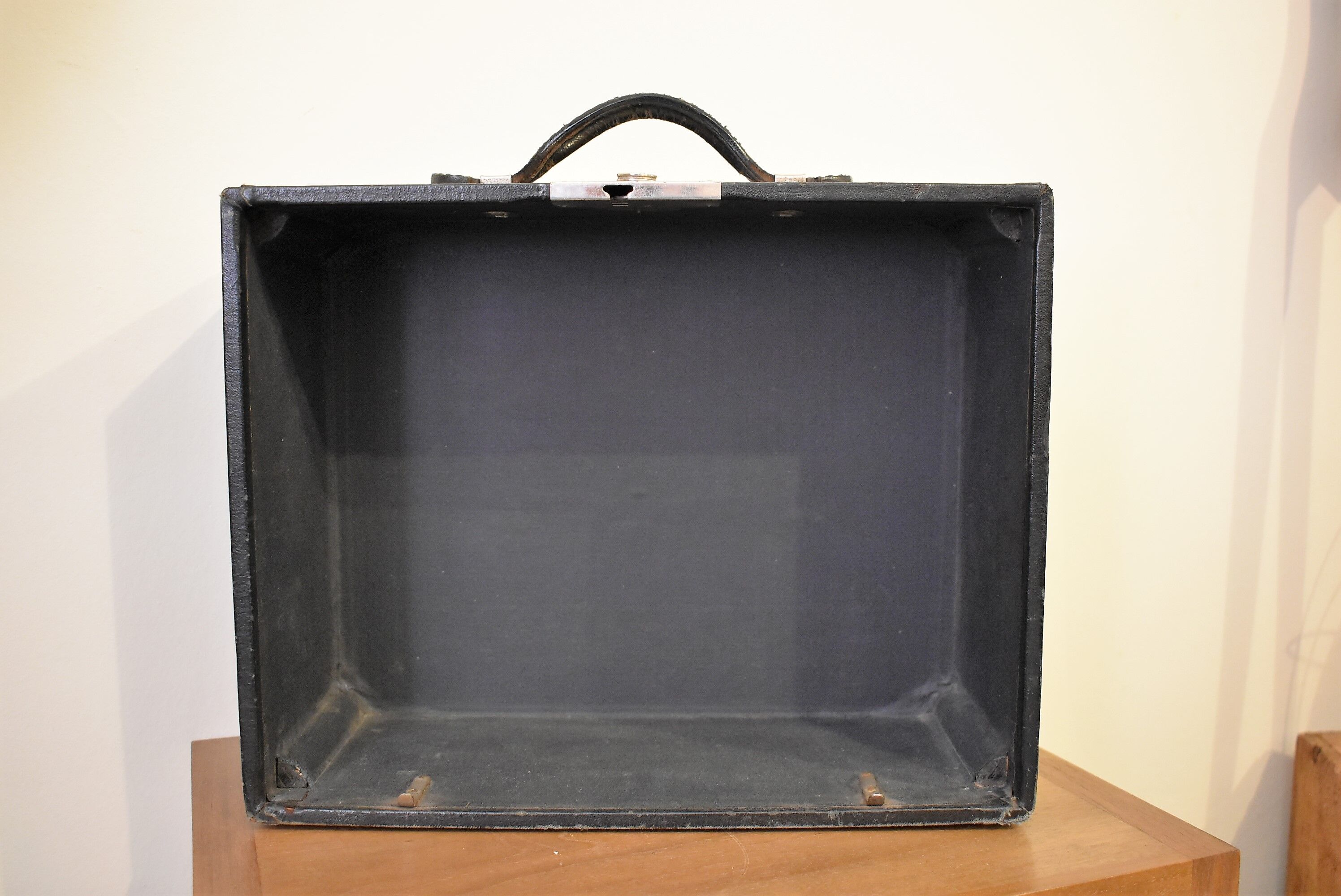 Underwood black notebook typewriter