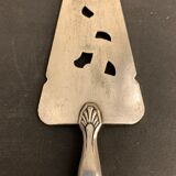 Silver metal pie server