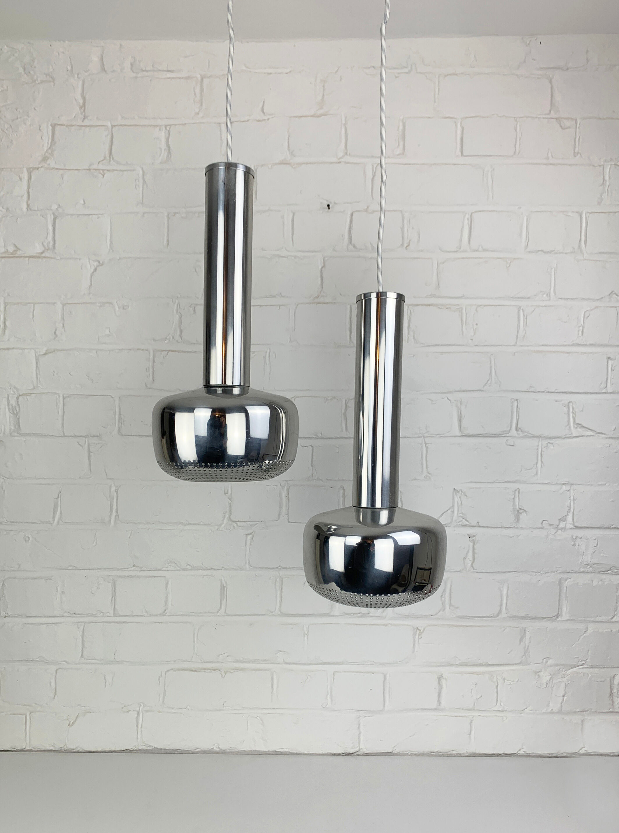 Set of pendant lamps "Guldpendel" design Vilhelm Lauritzen Louis Poulsen, Denmark