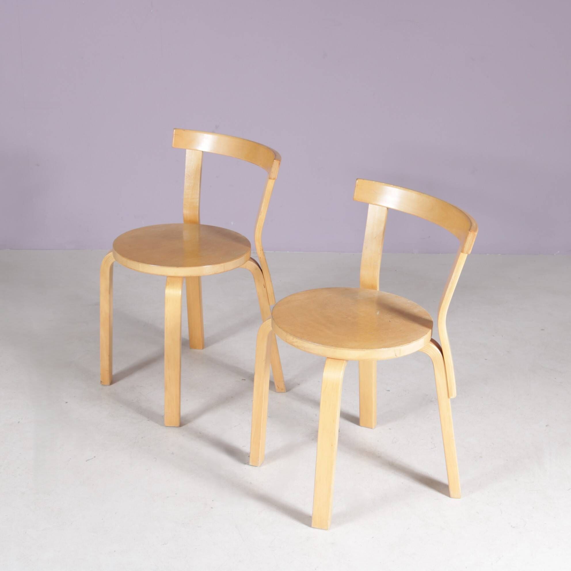 Chaises en pin modèle 68 d'Alvar Aalto des années 1950, ensemble de 2.