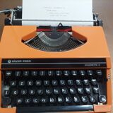 Silver Reed typewriter Silverette II