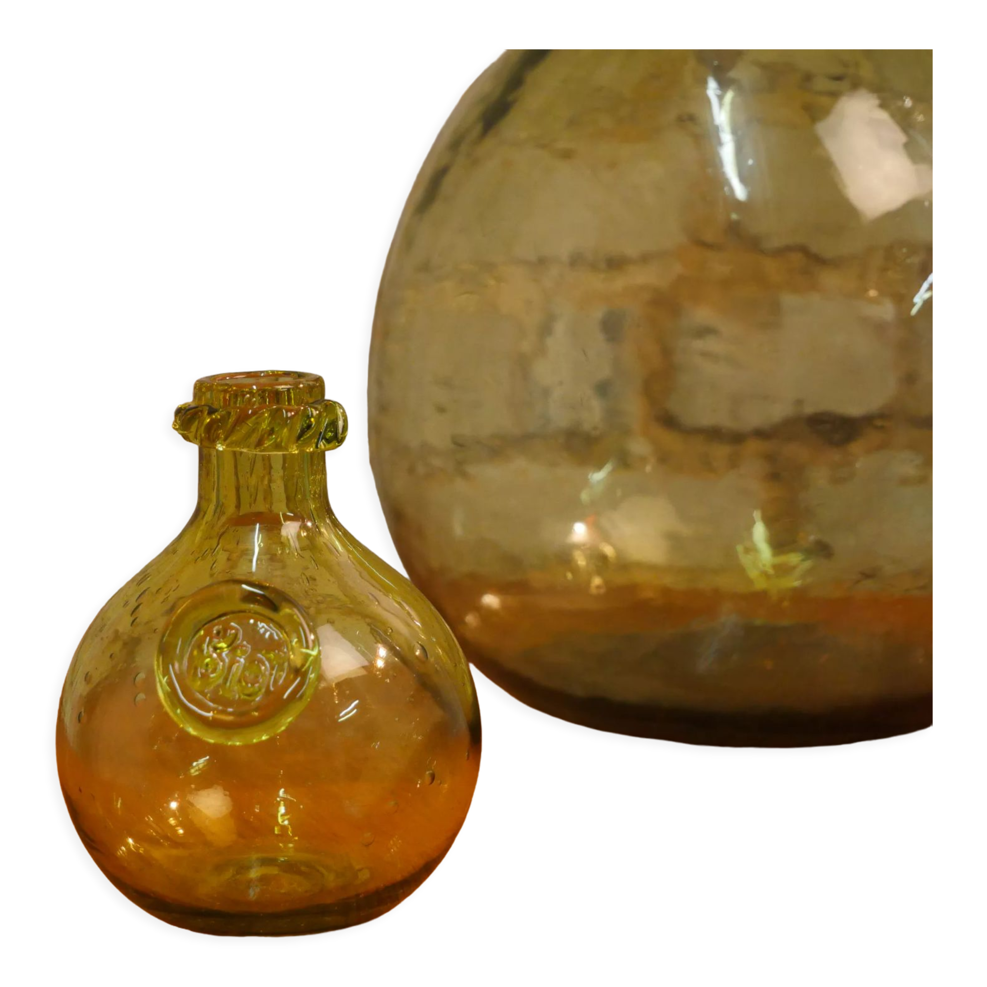 Biot ball vase