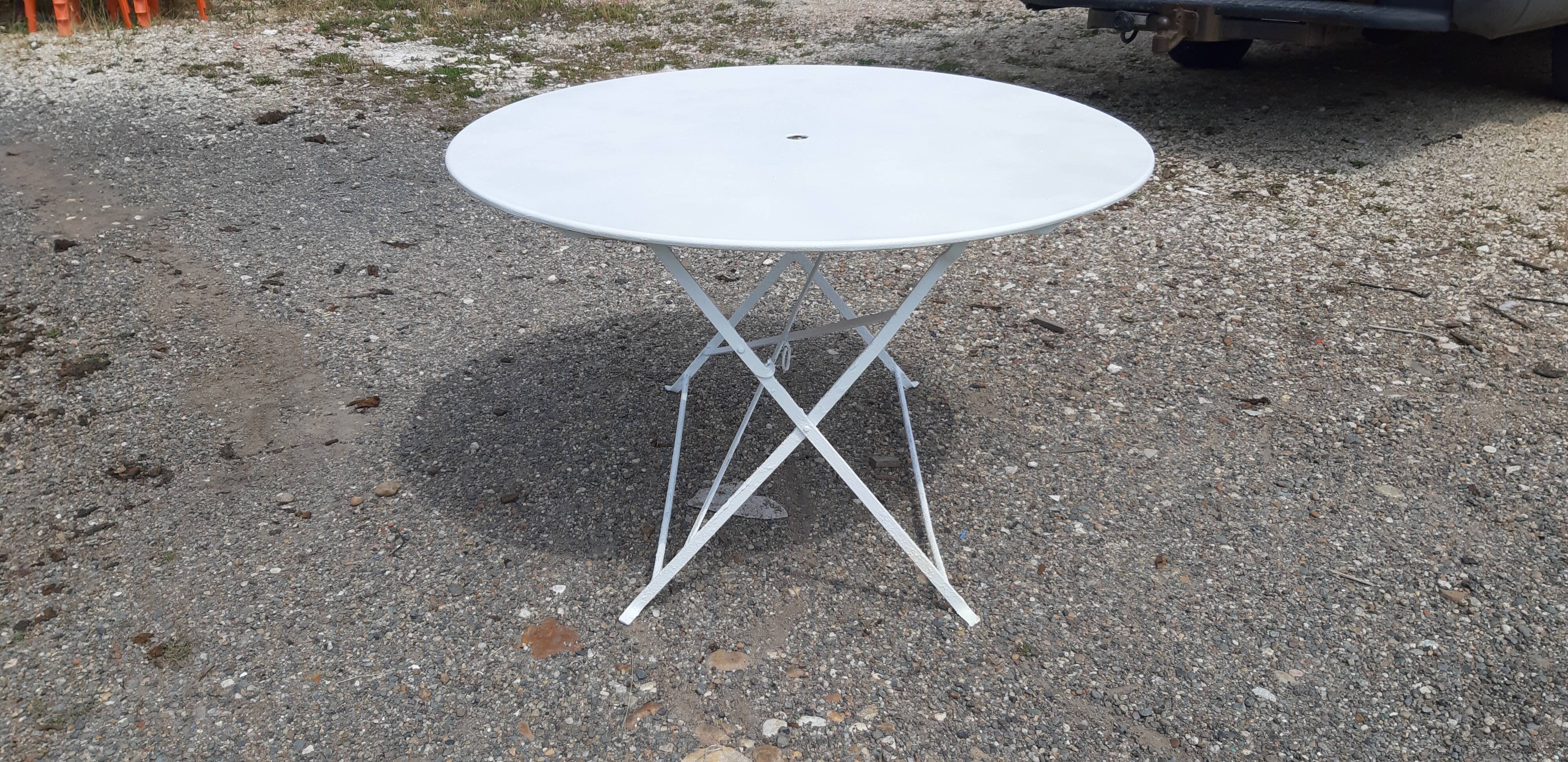 Table de jardin fer ronde et repliable
