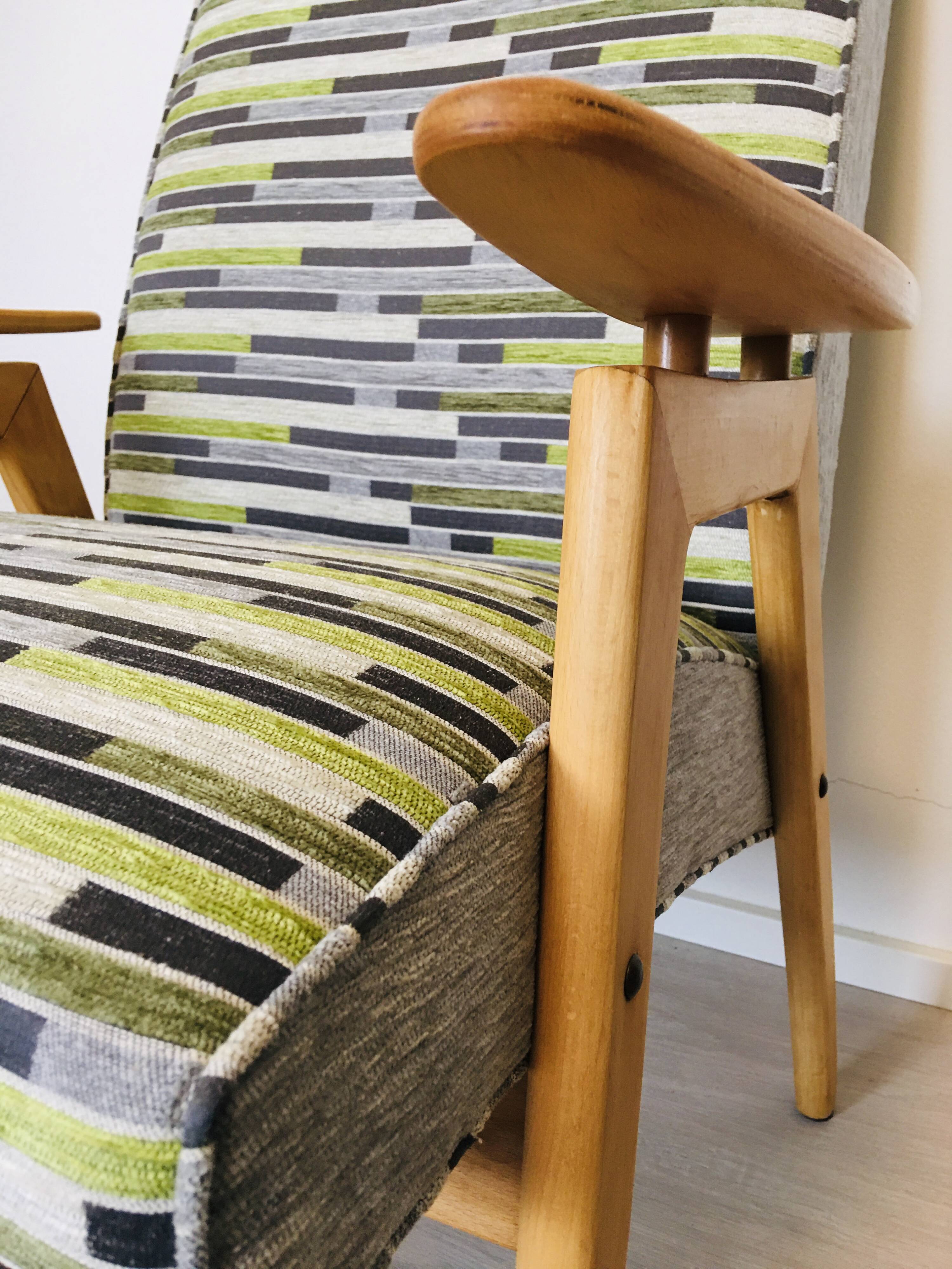 Fully Restored Vintage Armchair by Jaroslav Smidek for Ton, 1960’s