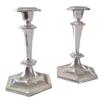 Pair of Regency-style candle holders in silver metal with hexagonal foot