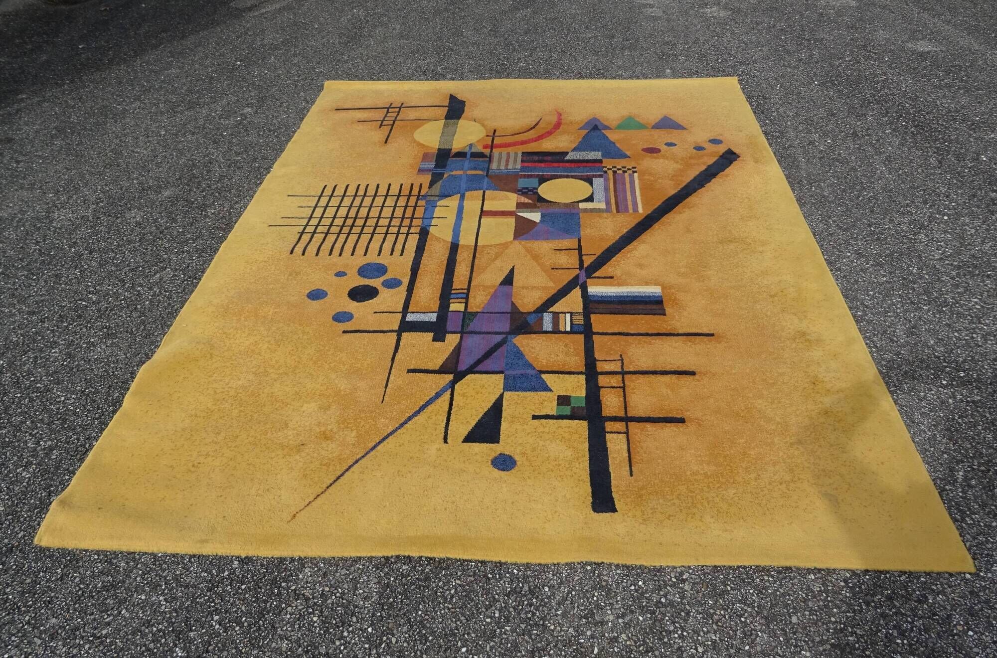 Large wool rug in Kandinsky design from the 80s.