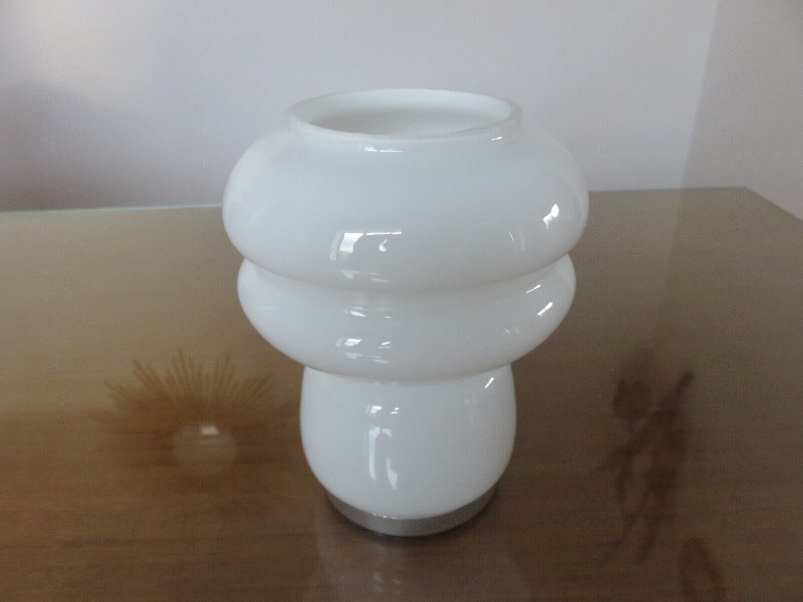 Mushroom lamp in white opaline 70s